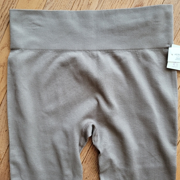 Aeropostale Seamless Ribbed Legging Neutral Monochrome NWT Size L - Picture 7 of 12